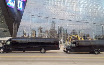 Buses at Target Field_Charters & Tours